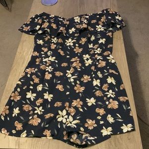 Floral romper off shoulder
